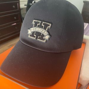 Hermes Davis H women cap size 59